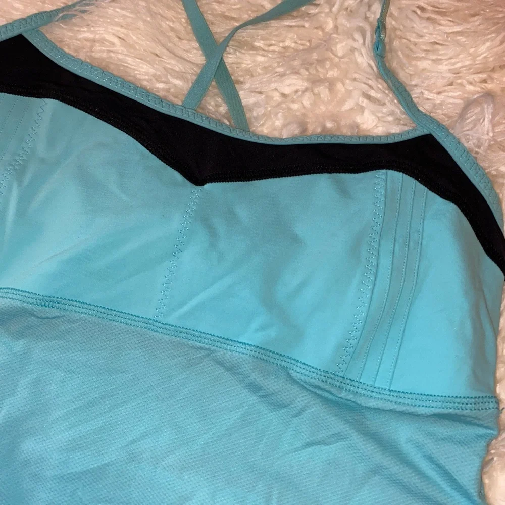 Lululemon! - Picture 2 of 6